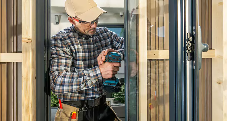 Top-Rated Patio Door Handle and Lock Repair Service for Homeowners in Palm River-Clair Mel, FL